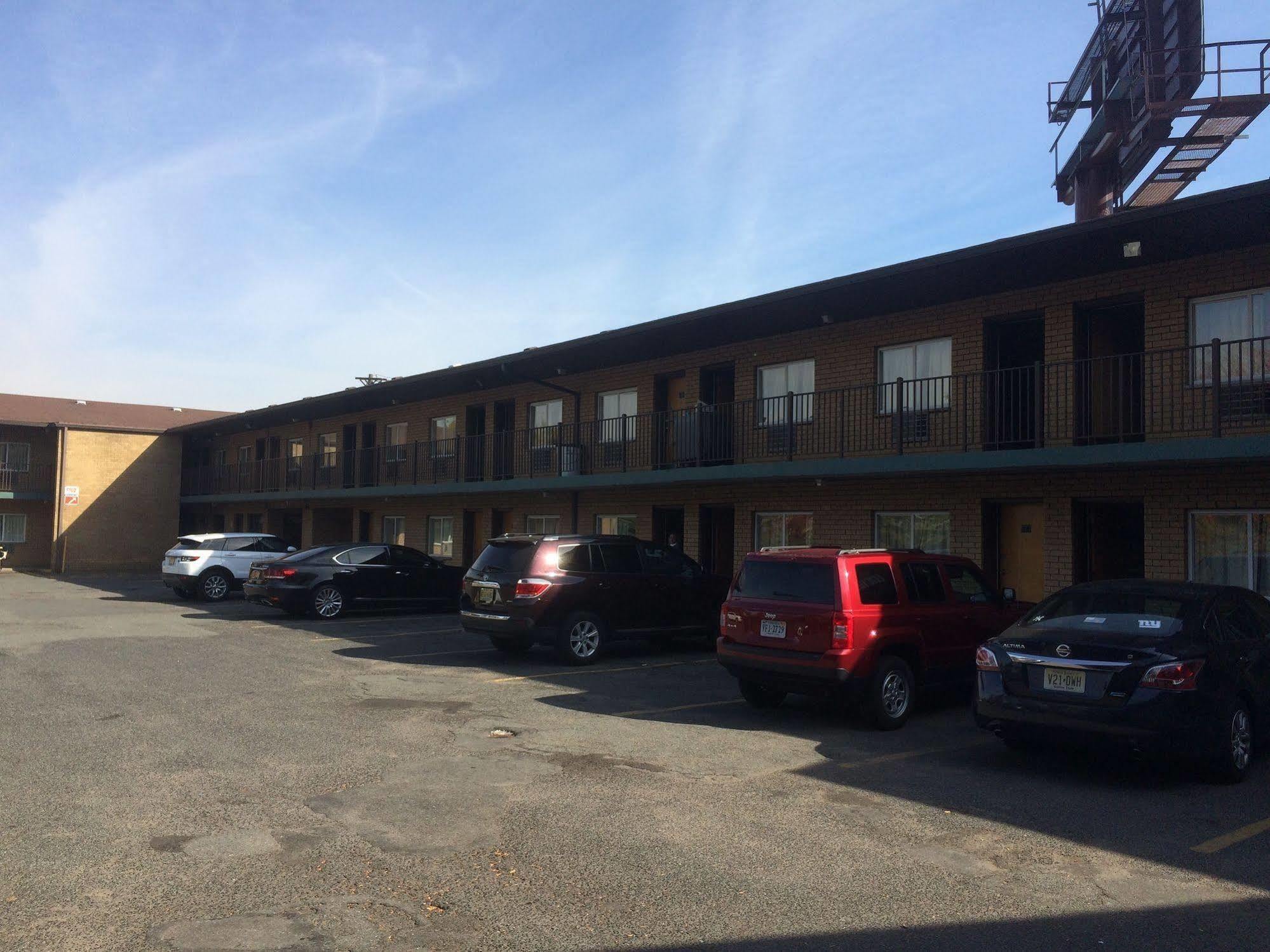 Hudson Plaza Motel Bayonne Джерси-Сити Экстерьер фото